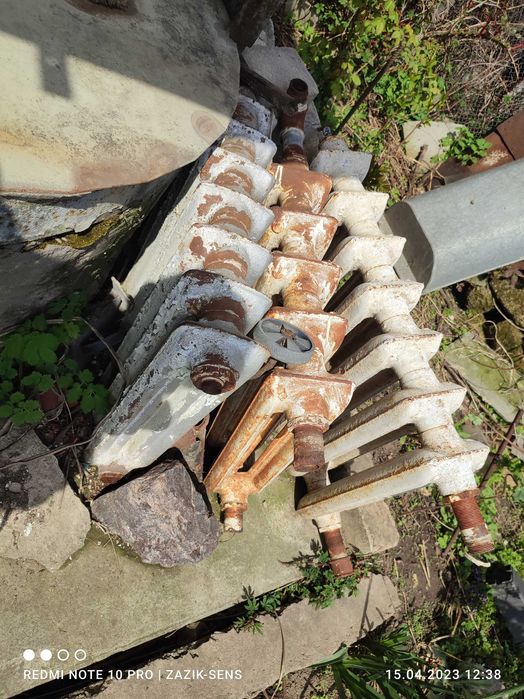 Радиатор отопления чугунный, б/у