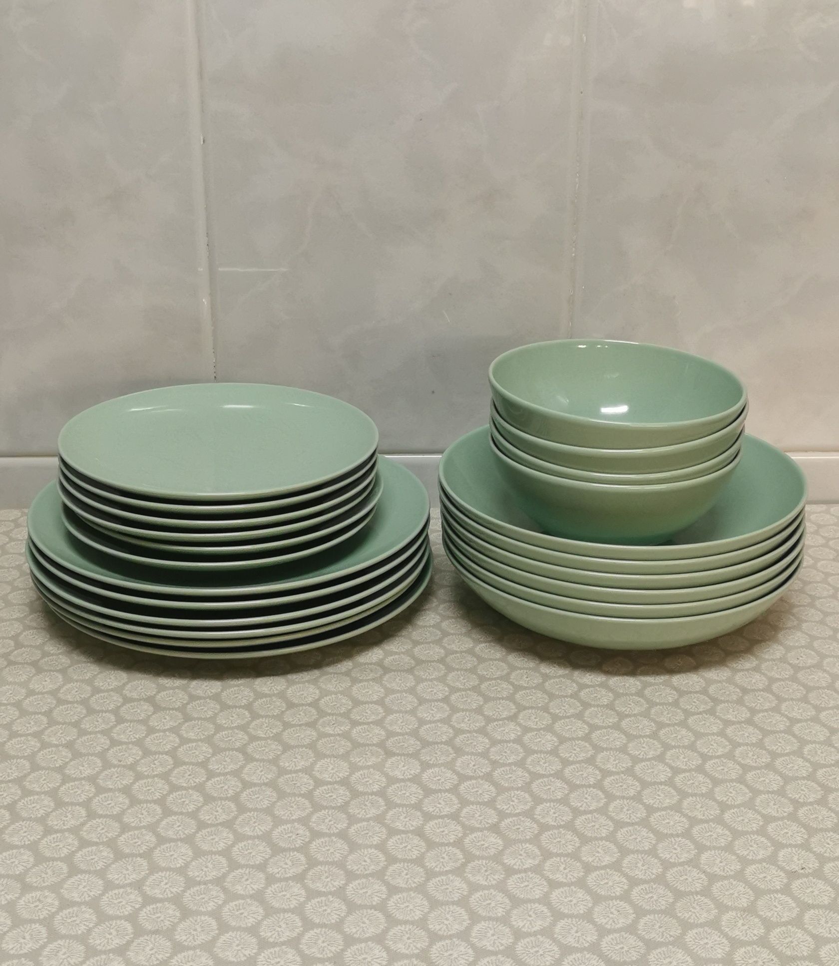 Conjunto de pratos