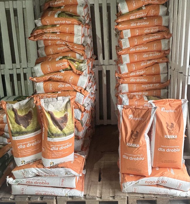 Pasza zboża karmy mieszanki dla gołębi,otręby pszenne . Możliwy  dowóz