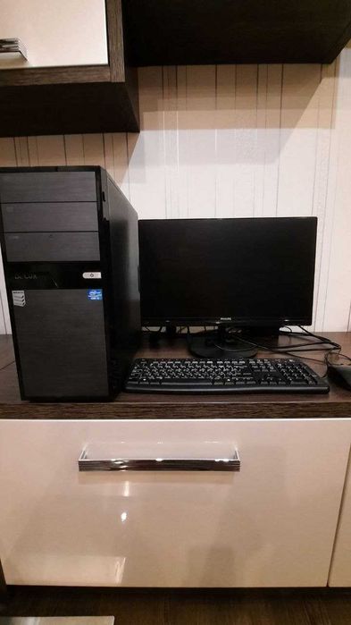Компьютер с монитором