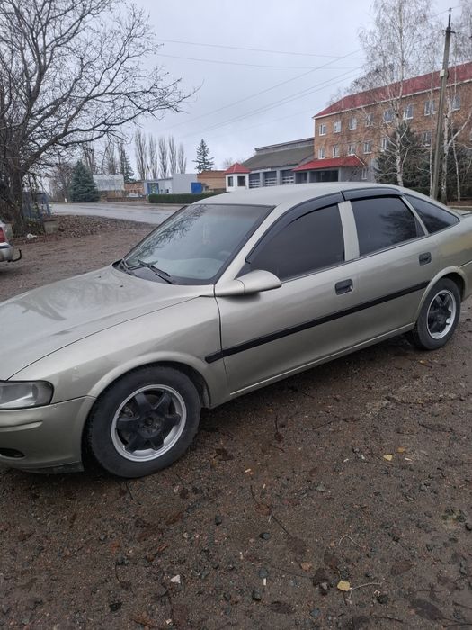 Опель вектра в добротному стані