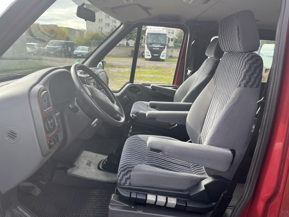 Sliczny Ford Transit EUROLINE MULTIVAN 2.0 kompletny, oryginalny, z DE