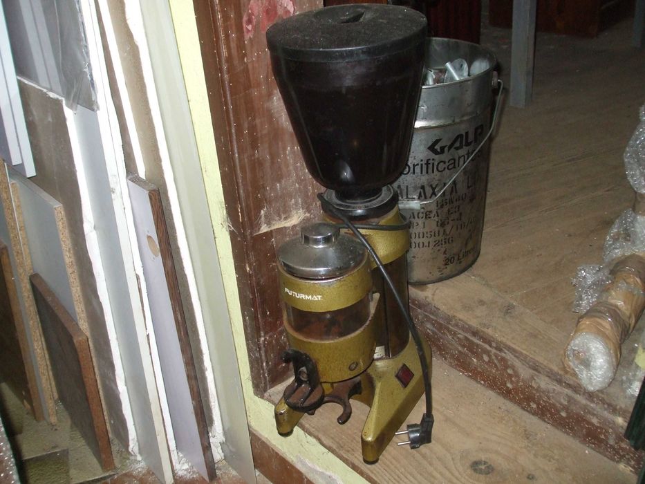 Maquina cafe 2 grupos + moinho+2 motores