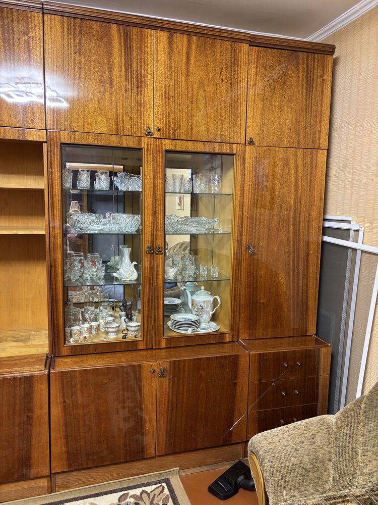 Продам стінку у гарному стані