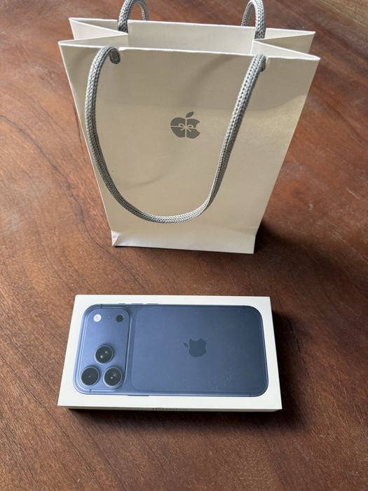 iPhone 17 Pro Max 256 selado (varias cores)