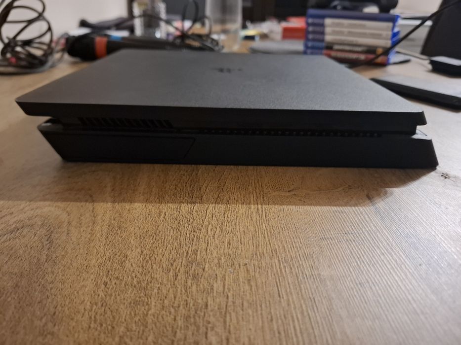 Ps4 slim + singstar i gry