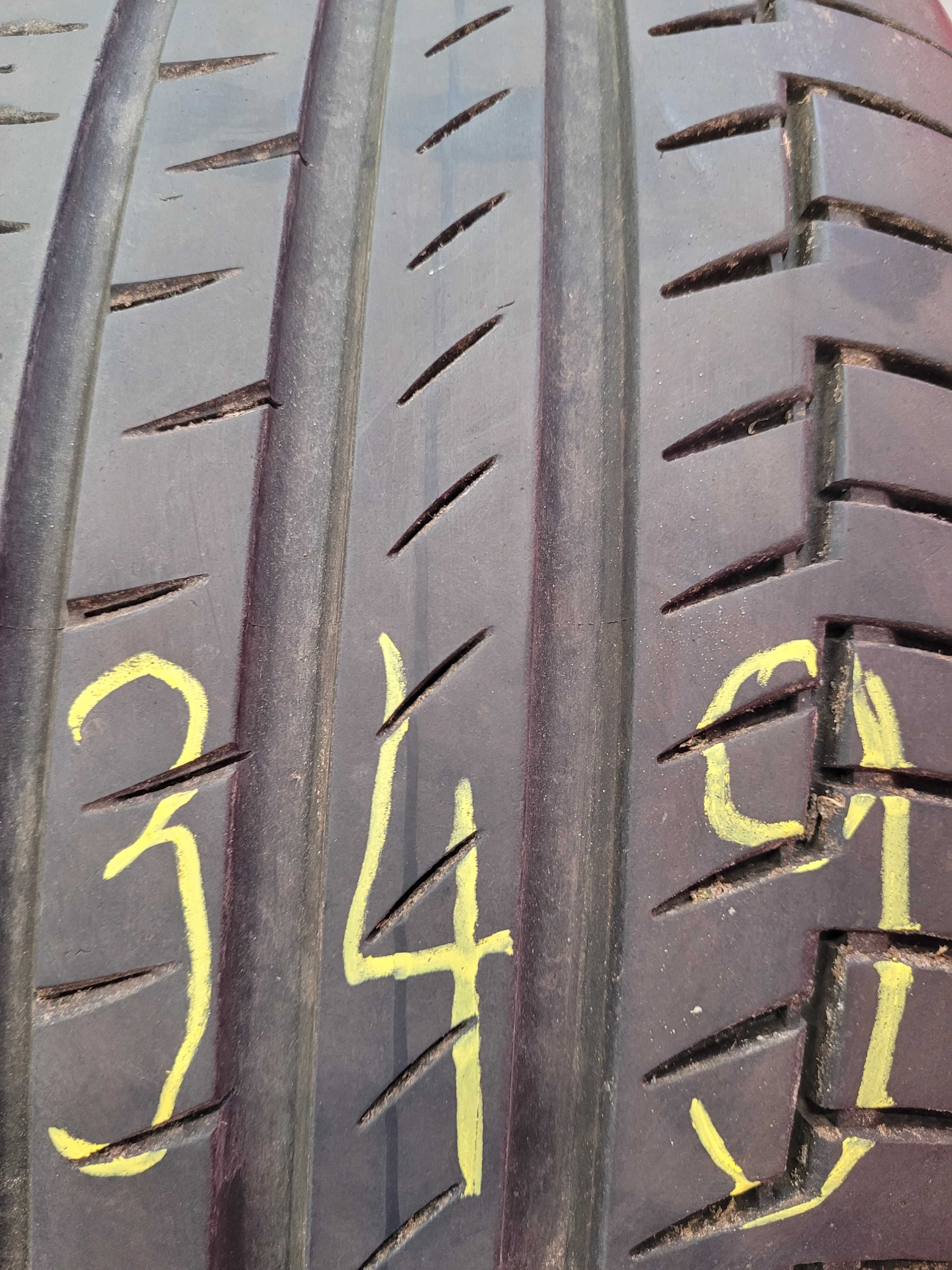 Opona Continental 235/45 R 18