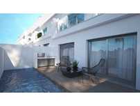 Moradia em banda T3, piscina e terraço com vista mar, Fuseta, Algarve