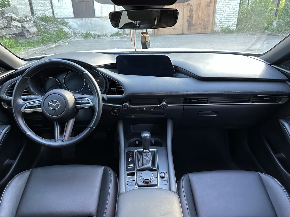 Продам Mazda 3