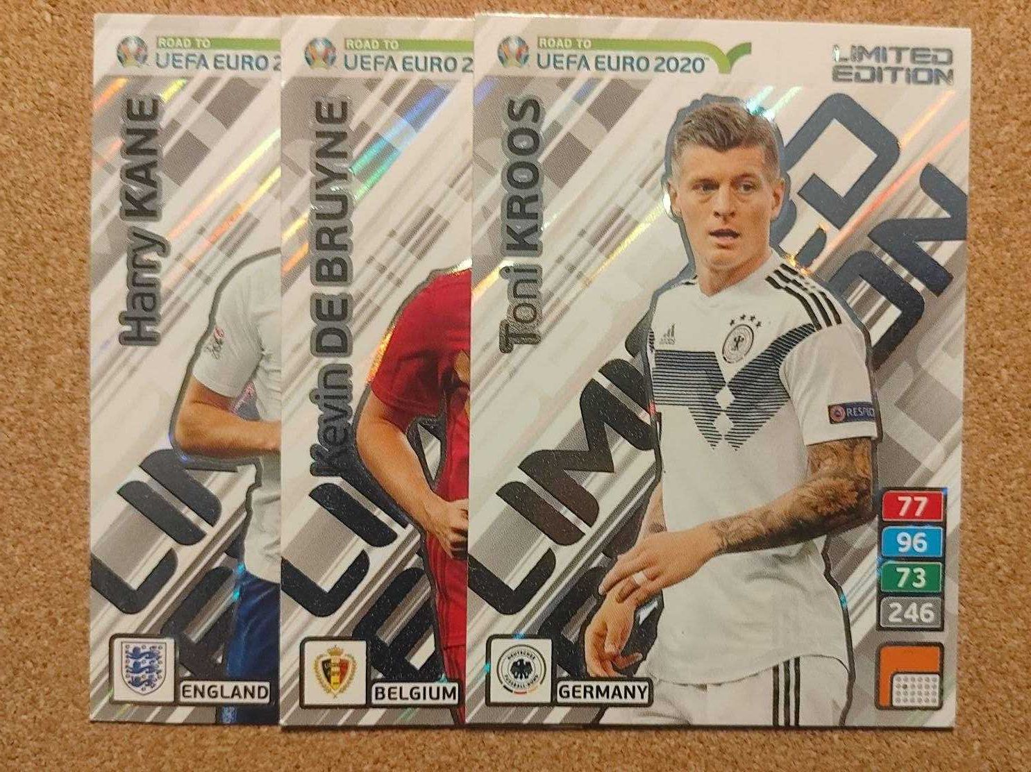 Zestaw 26 kart piłkarskich UEFA EURO 2020 Panini