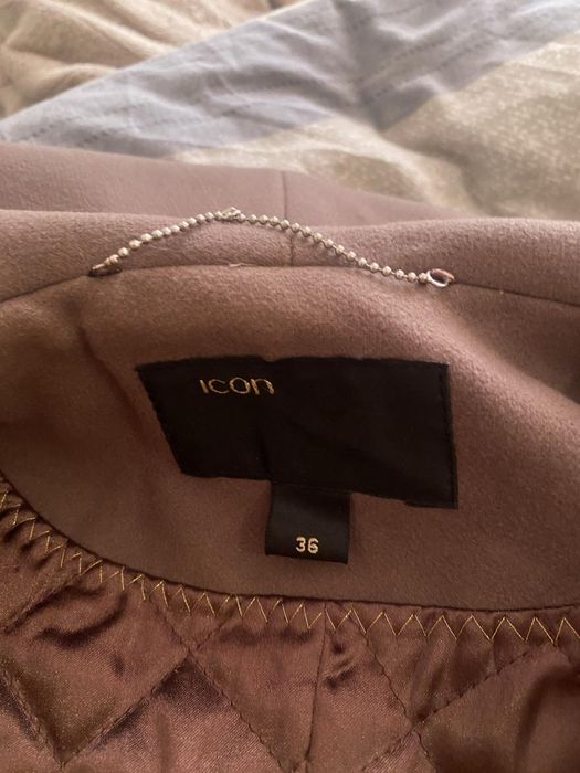 Продам польто icon