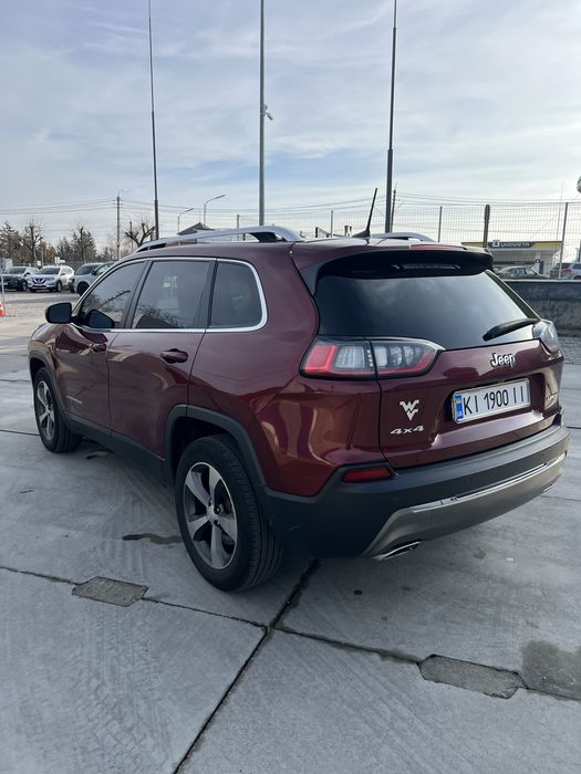 Jeep Cherokee 2019 3,2 Газ/бенз