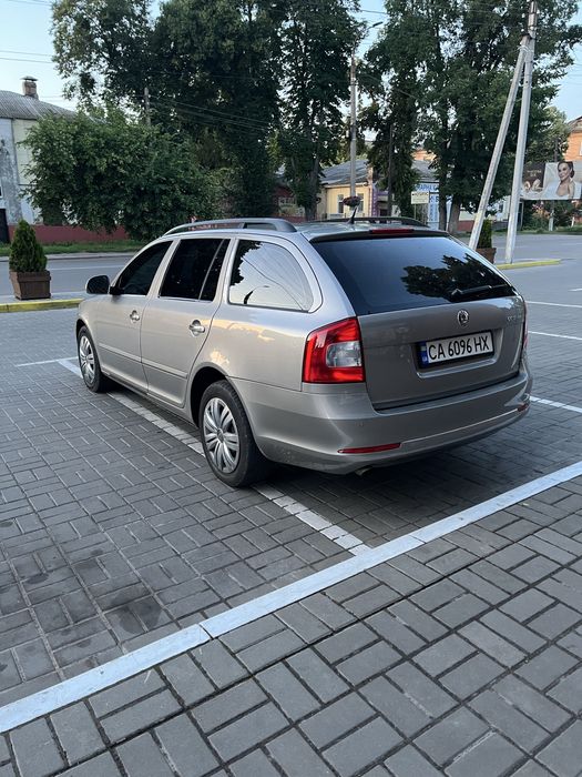 SKODA OCTAVIA А5 Автомат
Пробіг 226000км.
Дизель TDI 1.6
Коробка Автом
