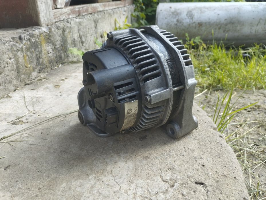 БМВ Е39 Е46 520 525 530 D генератор BMW E39 E46