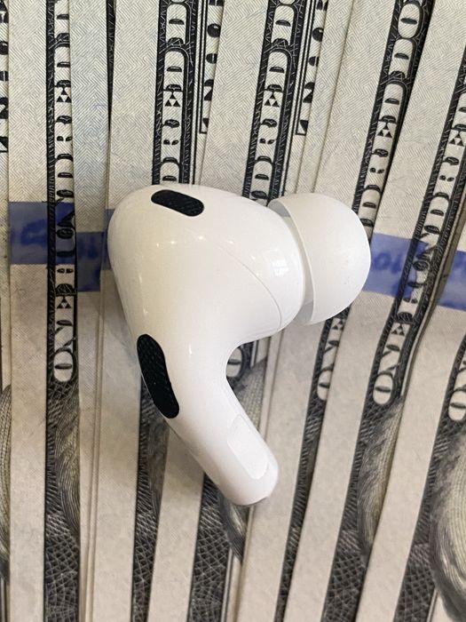 Продаю AirPods pro 2 правий Оригінал АирПодс про 2 правый Оригинал
