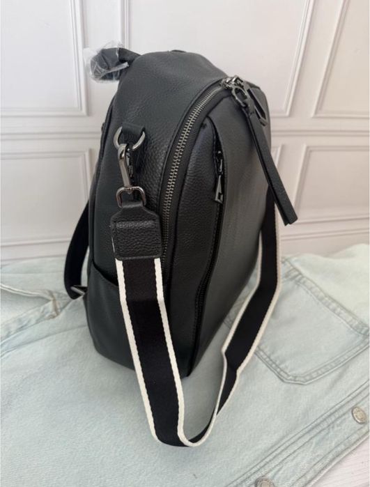 Стильний шкіряний рюкзак