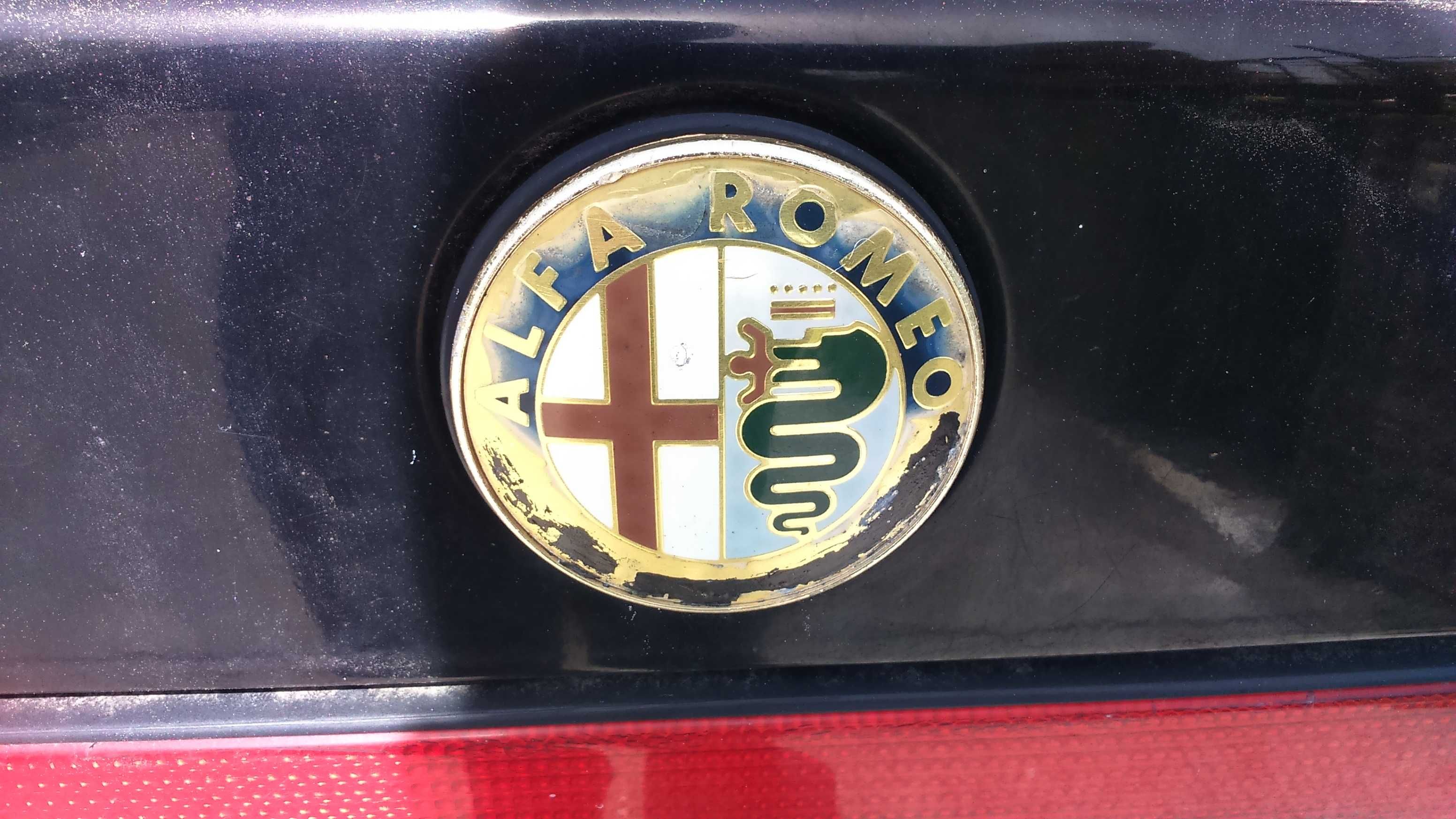 Alfa Romeo - Conjunto kit 9 símbolos/emblemas em preto e prateado