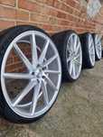 Koła letnie Felgi Vossen CV-T 22" 5x120 z oponami letnimi