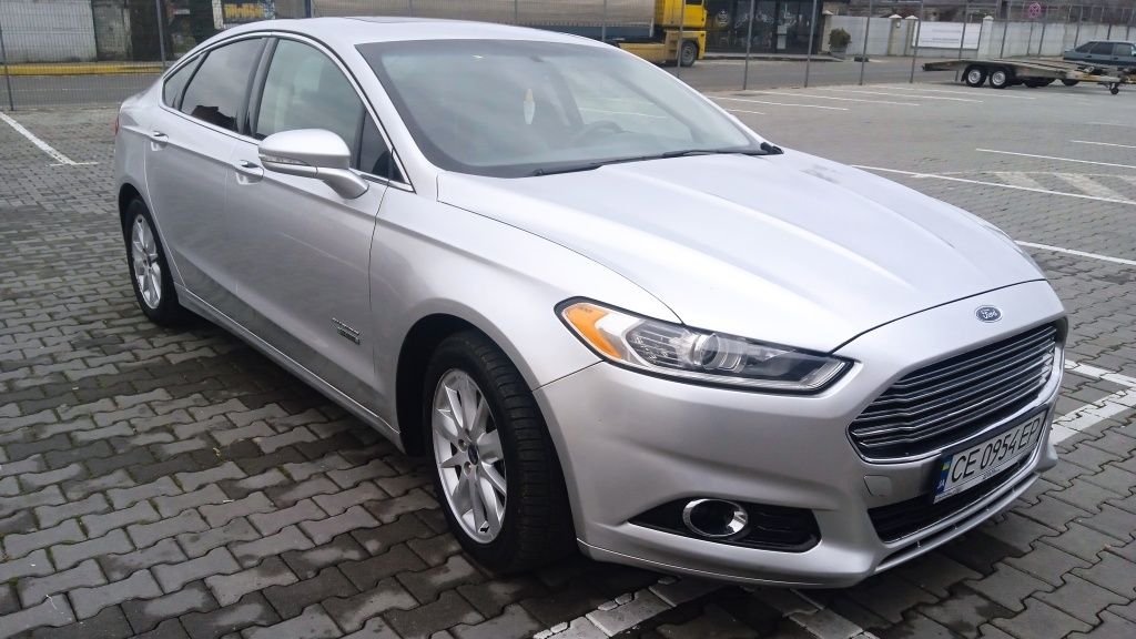 Продам власний Ford fusion