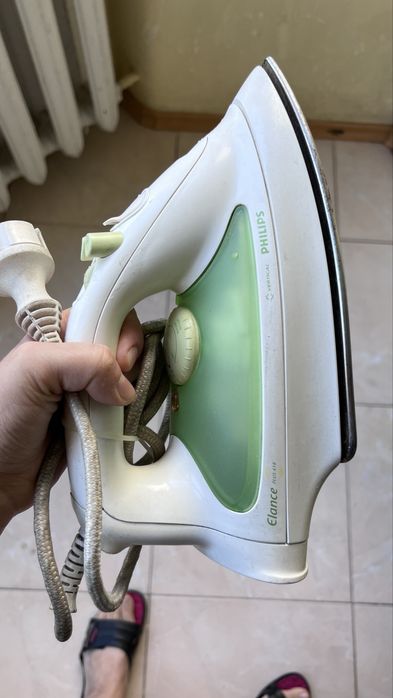 Праска, утюг в робочому стані