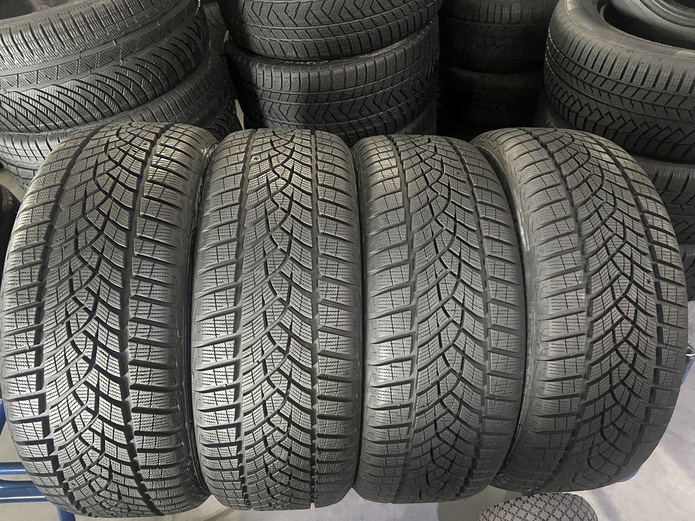 225/45/19 R19 Goodyear Ultra Grip Perfomance GEN1 4шт зима