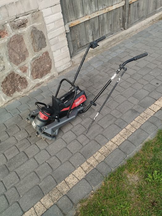 Łata wibracyjna Milwaukee