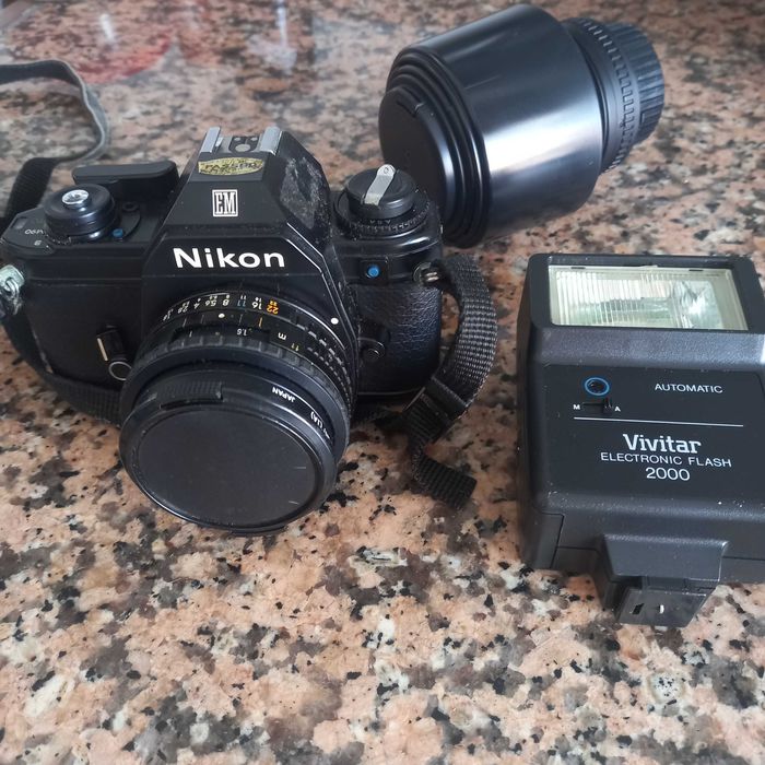 Maquina fotográfica nikon ( 1980)
