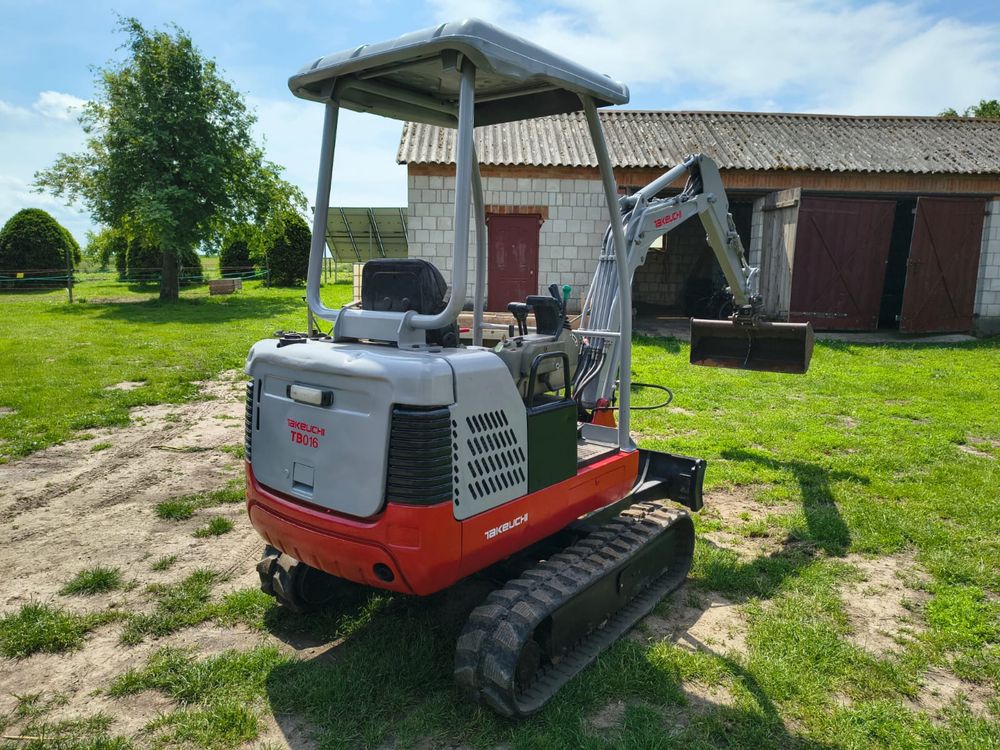 Minikoparka takeuchi TB 016