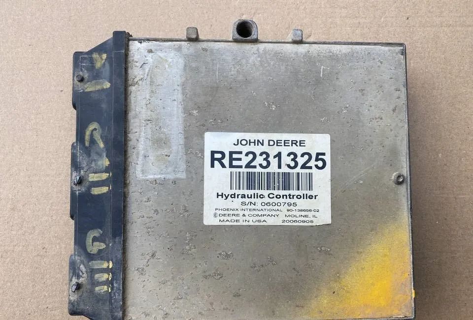 MODUŁ ELEKTRONICZNY RE231325, RM100364, RE227628 JOHN DEERE 7930