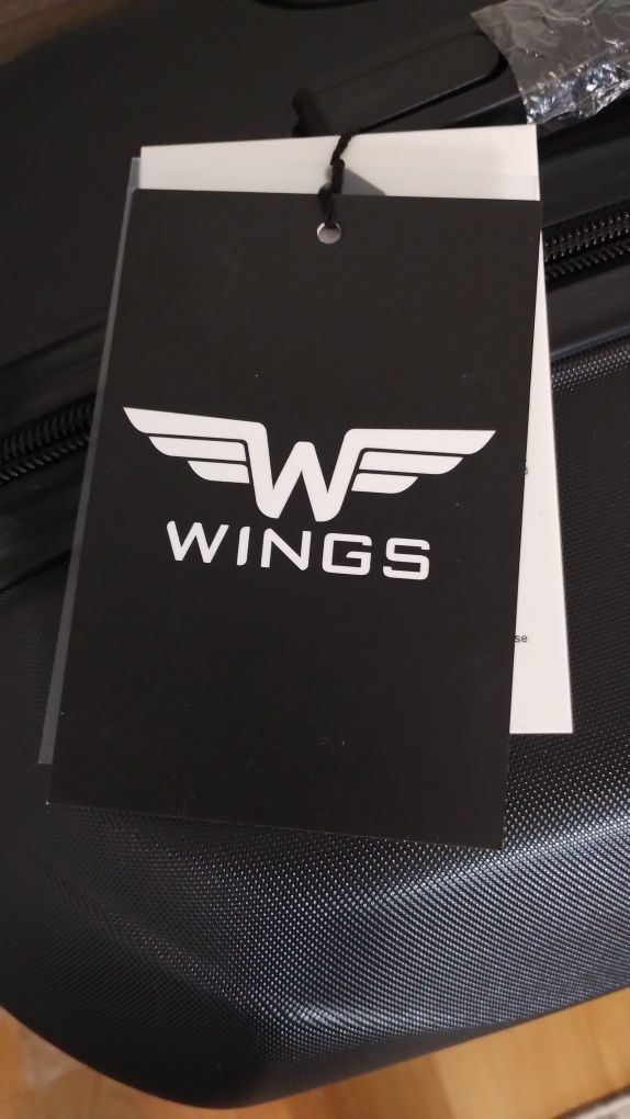 Walizka duża Wings czarna 75cm48cm29cm