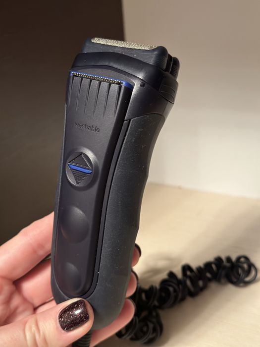 Електробритва чоловіча. Braun 300 Series 3. Електробритва braun.