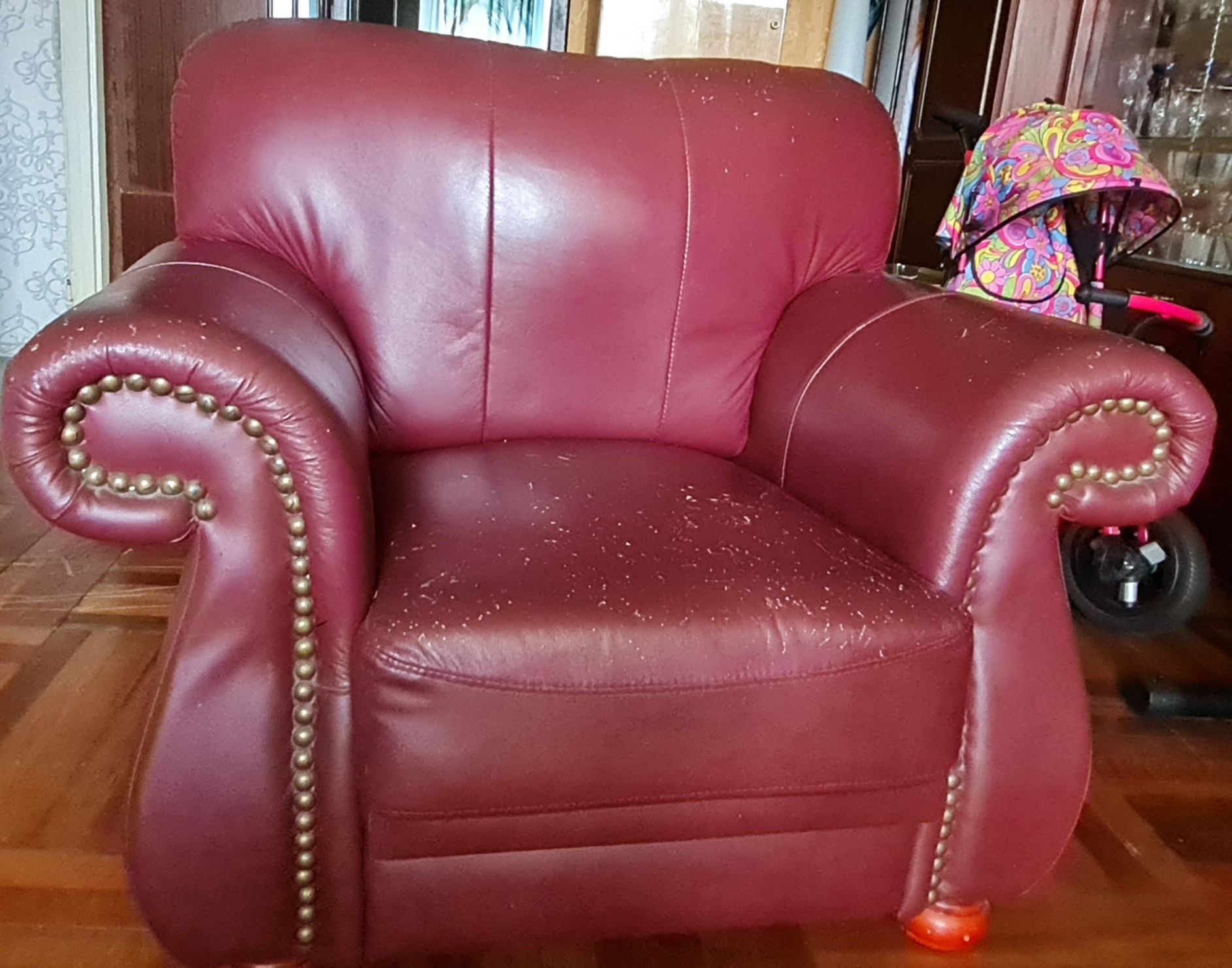 Кожаное кресло под реставрацию (в наличии 2шт)