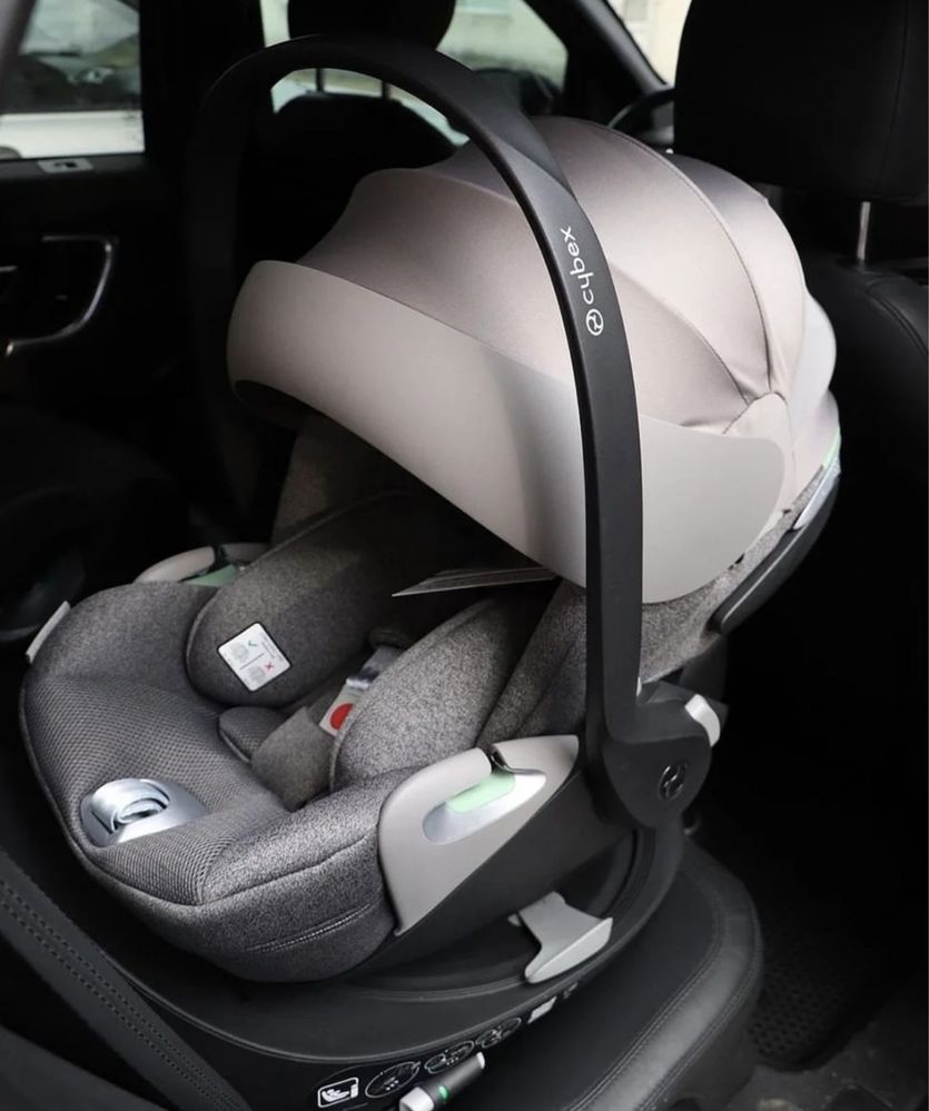 Автокрісло Cybex Cloud T Plus