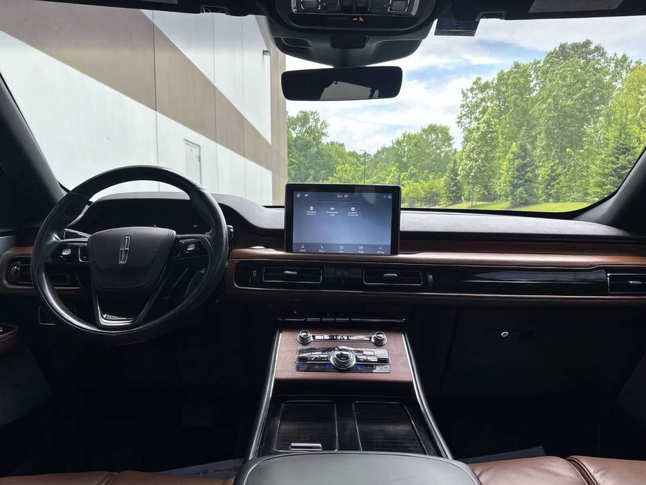 Lincoln Aviator      2020