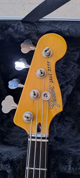 Baixo Fender Jazz Bass