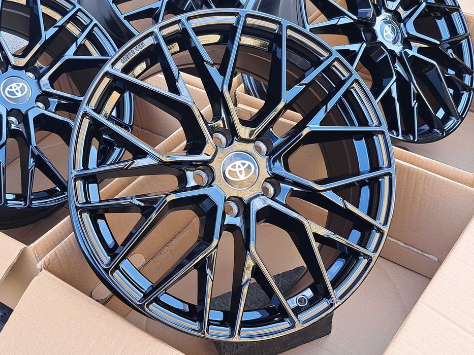 Alufelgi TOYOTA 18 5x114 Auris Corolla Avensis Yaris Cross RAV CA20 BL
