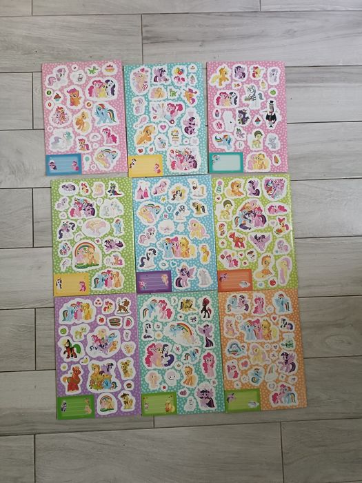 Zestaw magazynów My Little Pony 9 sztuk naklejki domki gazeta MLP