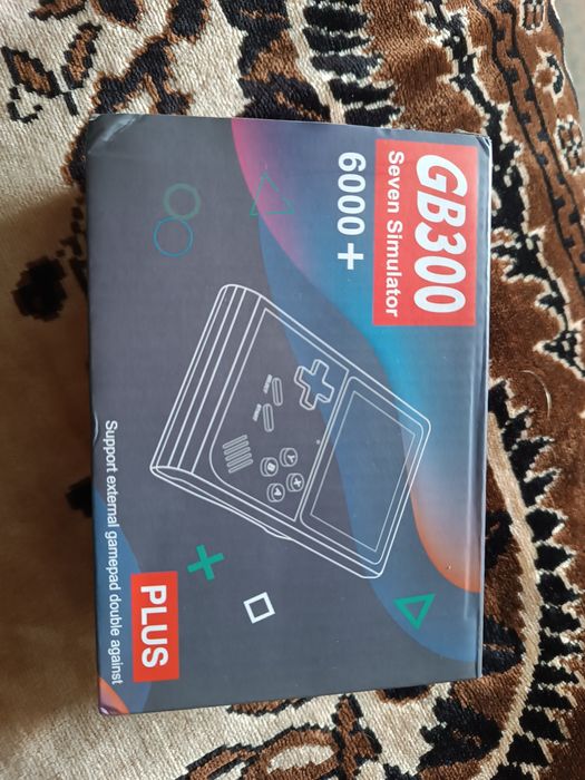 Ретро ігрова консоль GB300