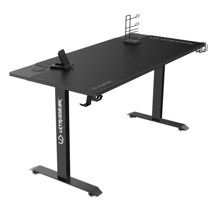 Biurko Ultradesk MOMENTUM 152cm Czarne