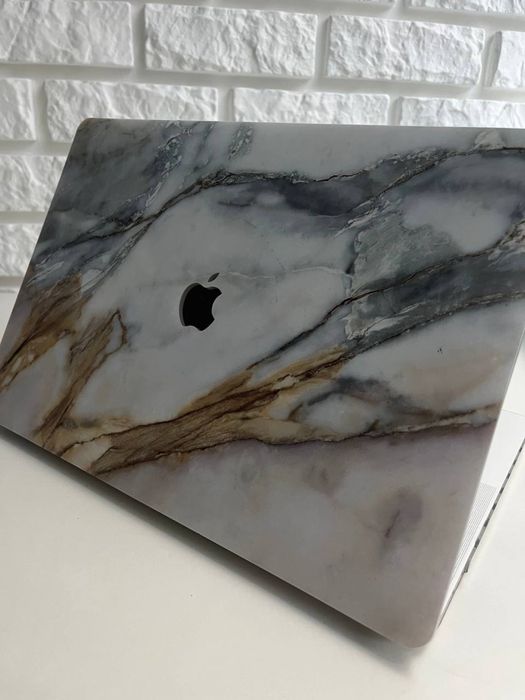 Macbook Pro 2018, 15.1 дюймов