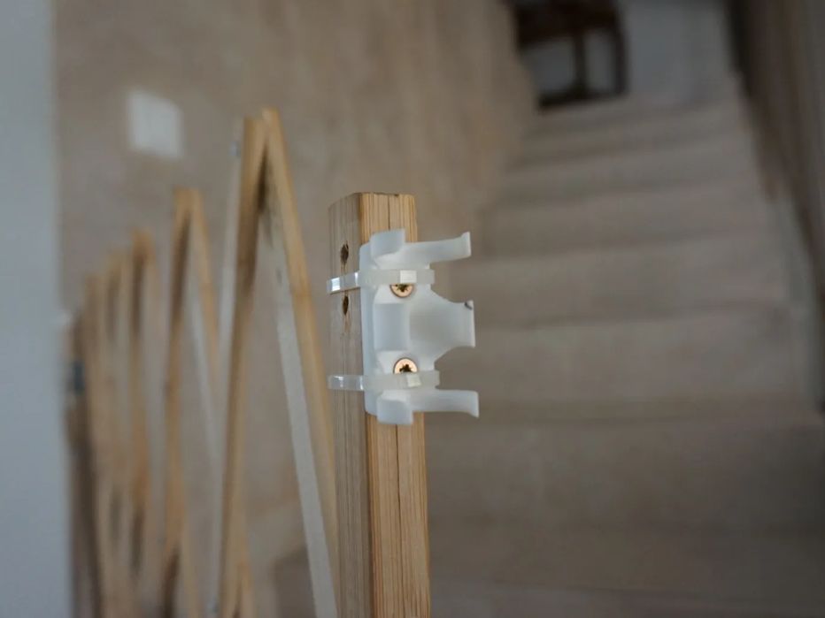 Gancho de Fixação para Portão de Segurança Bebé