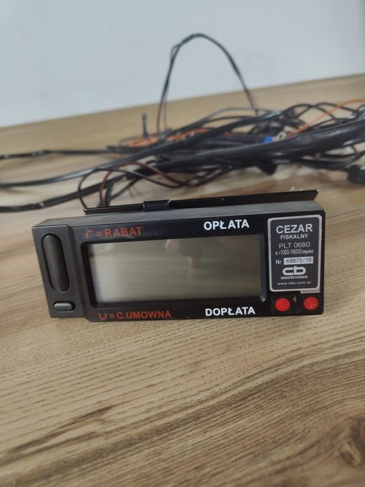 Taksometr CEZAR z wiązka kabli