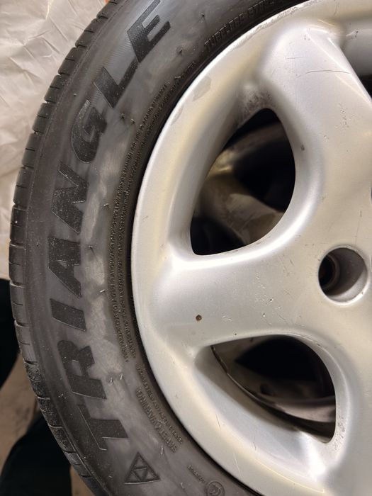 Opony letnie 185/60/14 prawie nowe 24r TRIANGLE + alufelgi gratis!