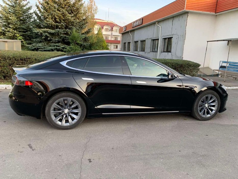 продам Тесла модел S 2016 г.в