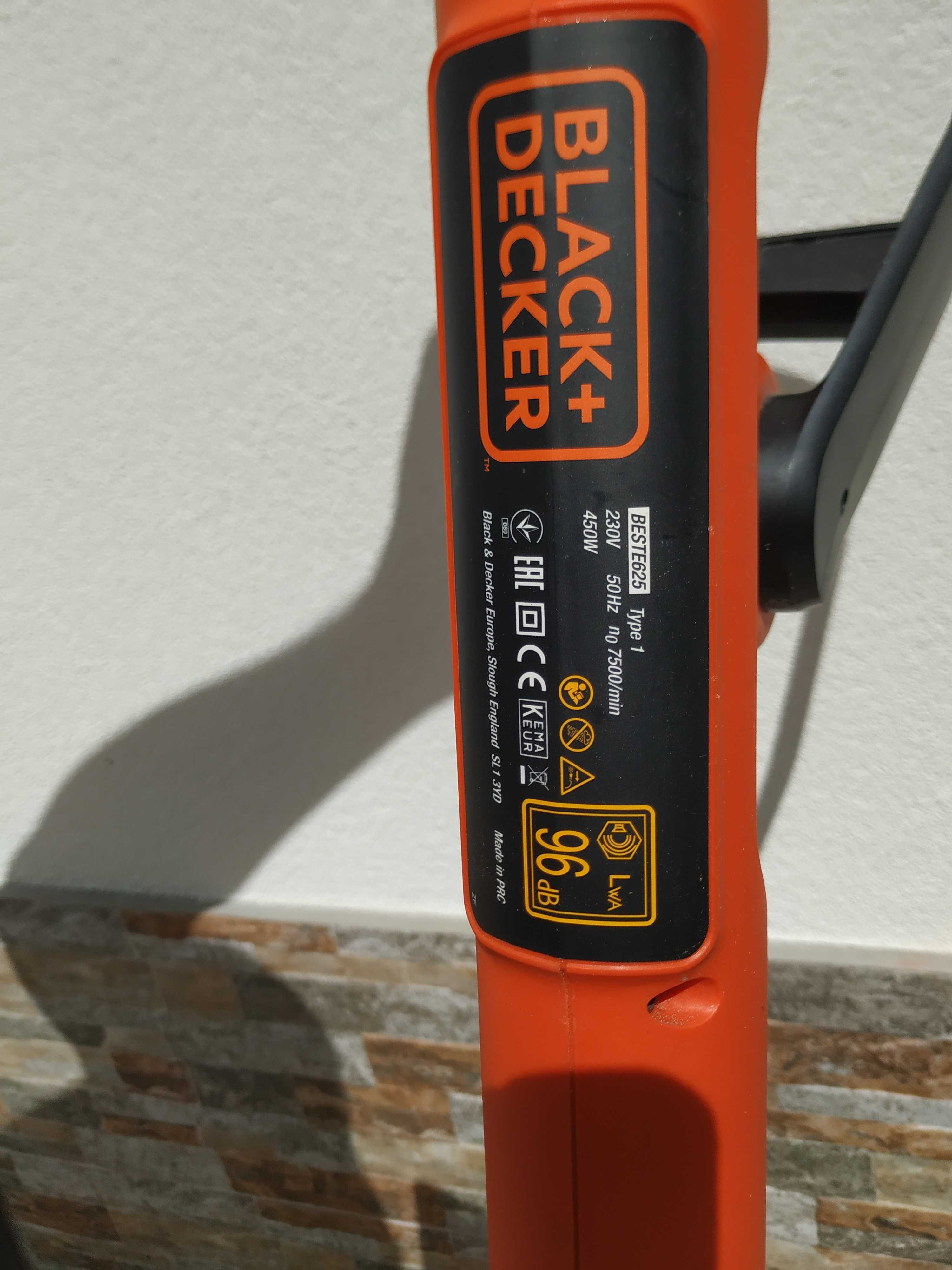 Aparador de relva Black & Decker