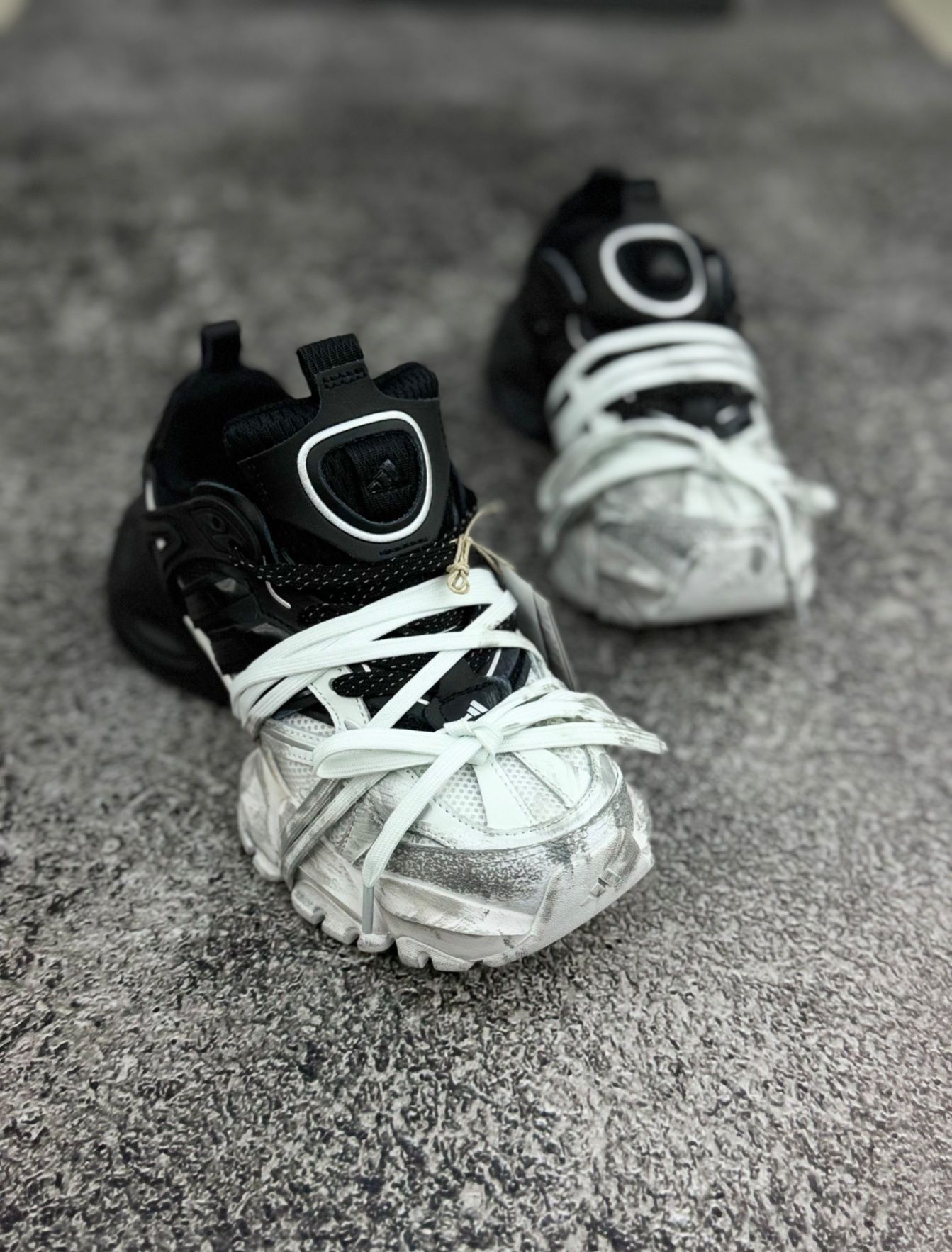 Кроссовки Adidas XLG Deluxe
Adidas XLG Deluxe

кроссовки Adidas XLG —