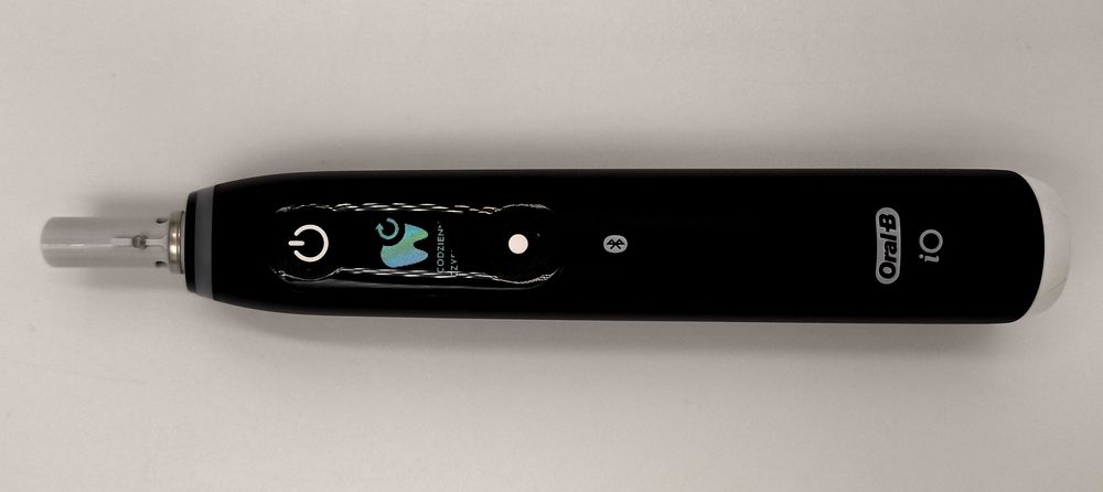 Elektryczna szczoteczka do zębów Oral-b iO6n czarna + pasta + końcówki