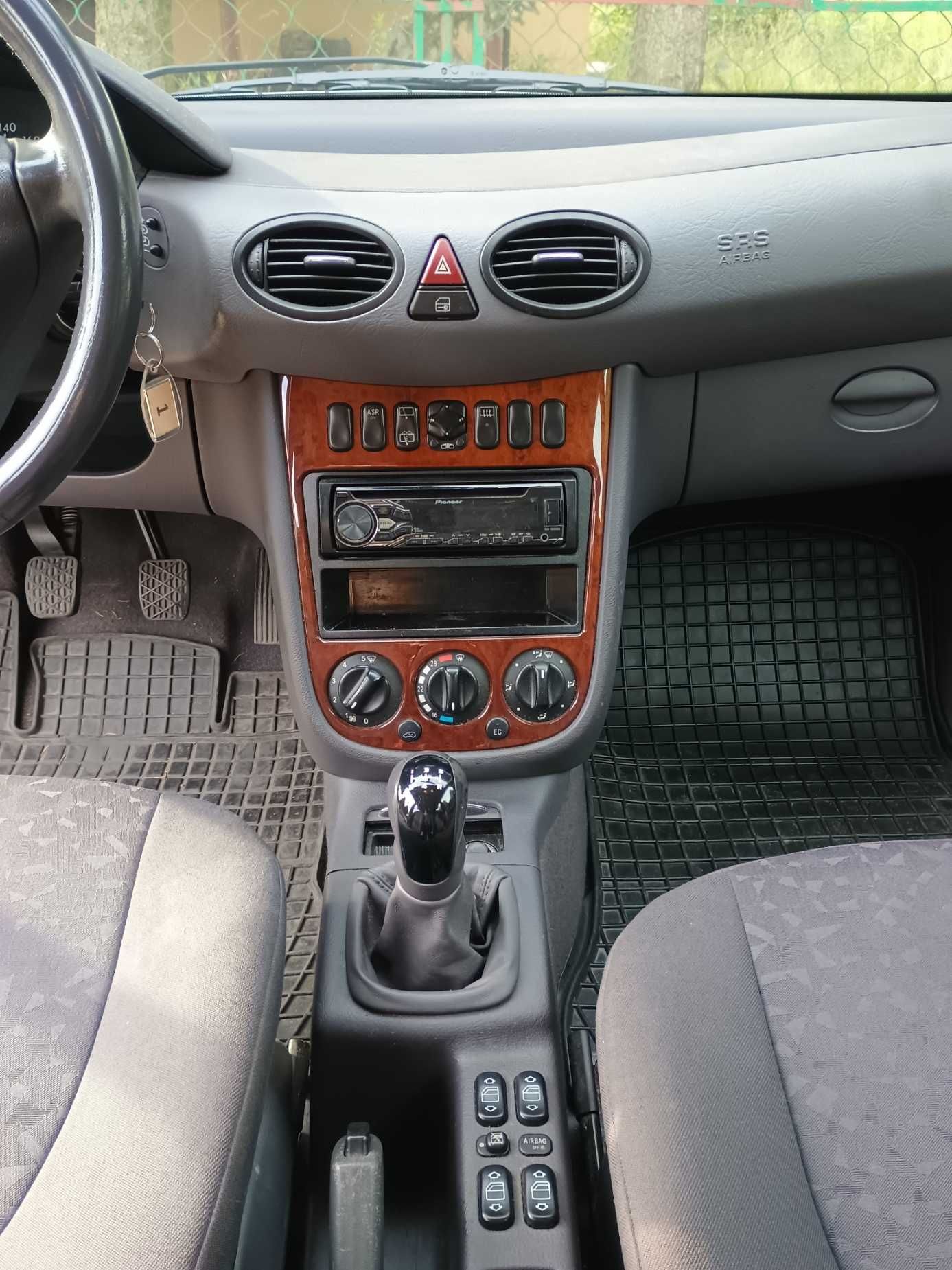 Mercedes A140, benzynka 1,4