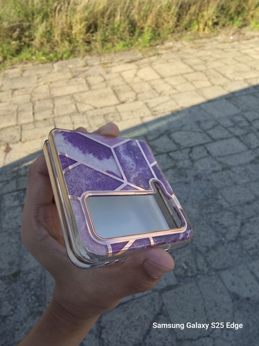 Etui do Samsung Galaxy Z Flip 4, super stan