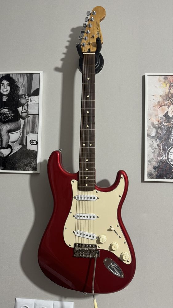 Продам Fender Stratocaster MIM